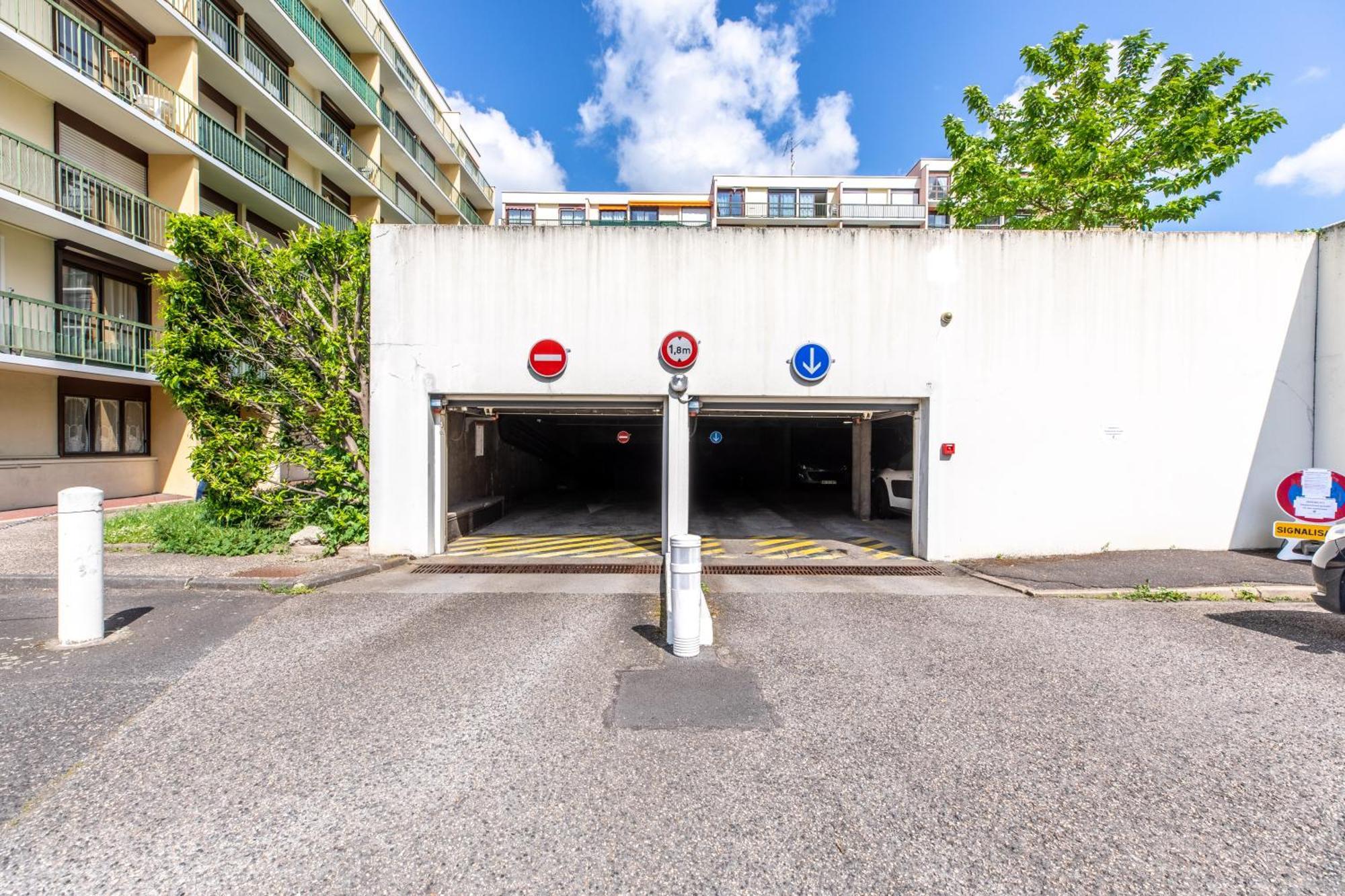 *Cocoon Area* Confort & Parking Clermont-Ferrand Exterior photo